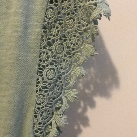 Loft T-Shirt - Picture 3 of 3